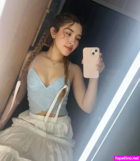 Sylvia Mari Claire OnlyFans Thumbnail #iB4FD9lPdn