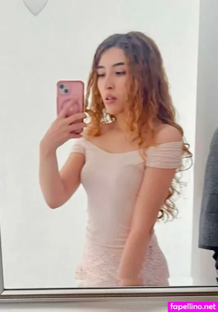 Sylvia Mari Claire OnlyFans Thumbnail #nTvB0J3NFV