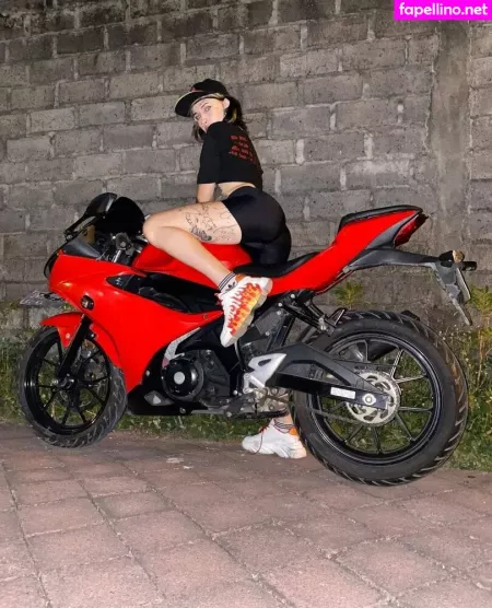 Sylvia Morris OnlyFans Thumbnail #3kolllwW6b