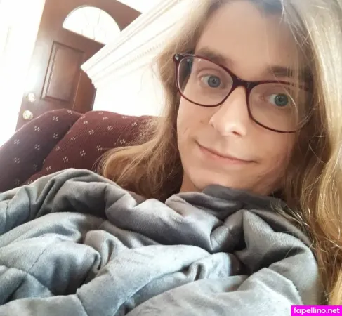 Sylvia Switch OnlyFans Thumbnail #duTFngC7I6