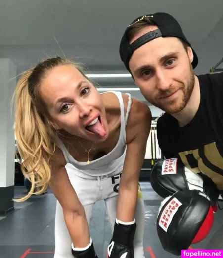 Sylvia Walker OnlyFans Thumbnail #CbmLNaPdFh