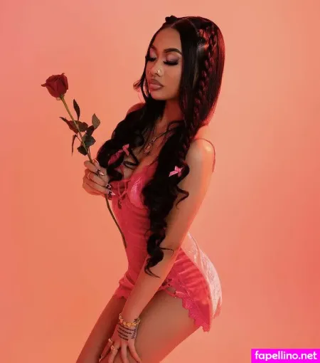 Symphanynyy OnlyFans Thumbnail #XcrFlPouMY
