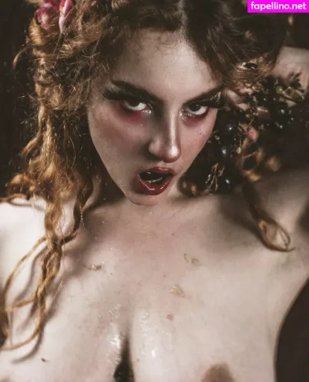 Symposiarcha OnlyFans Thumbnail #1T1UtUBsNz