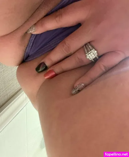 Syndeehotwife38 OnlyFans Thumbnail #PMpzKszdGA
