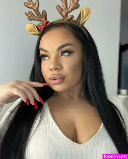 Szidi Lila OnlyFans Thumbnail #BGP9vI94t2