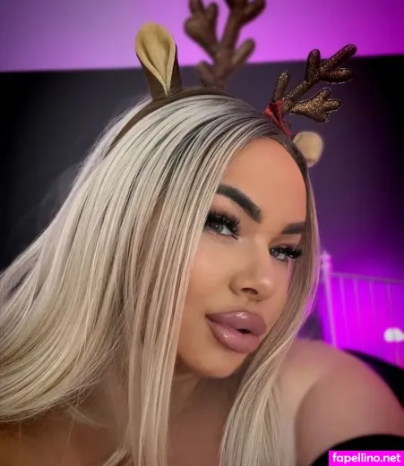 Szidi Lila OnlyFans Thumbnail #HjlOmIhroQ