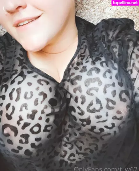 T W62 OnlyFans Thumbnail #GqhUwLXv91