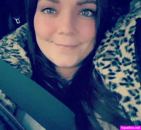 Tabby OnlyFans Thumbnail #ZBa9RTcNeu