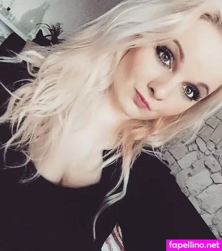Tabeafevrie OnlyFans Thumbnail #DZBdCskolz