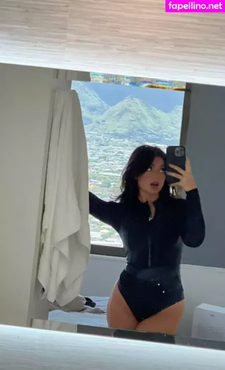 Tabitha Swatosh OnlyFans Thumbnail #K228KFLLrP