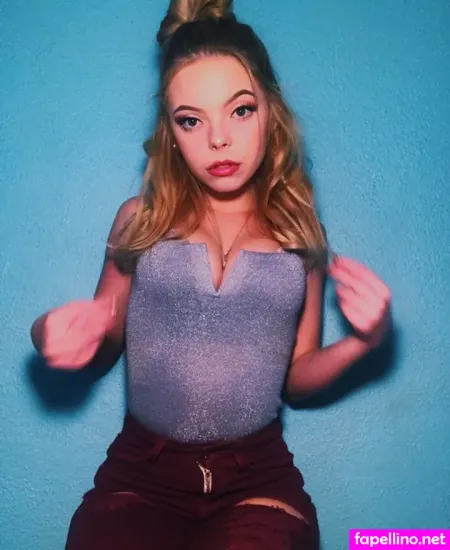 Tabitha Whitaker OnlyFans Thumbnail #K7OYNMLmys