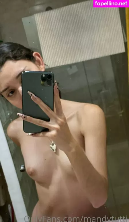 Tais Amanda OnlyFans Thumbnail #xkxpBRk1bP