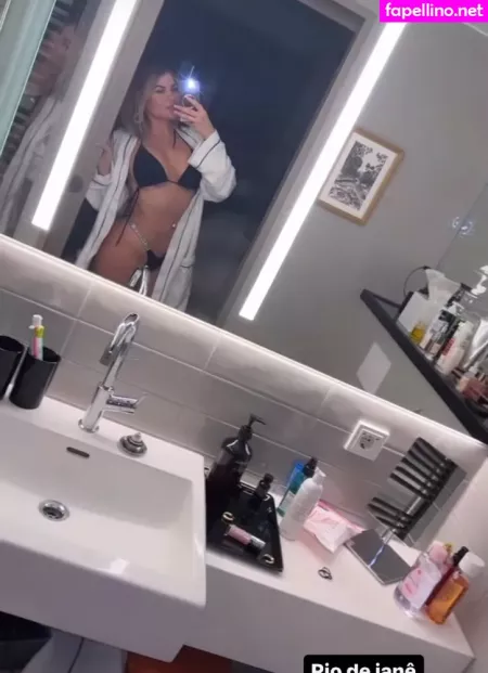 Tais Lambertini OnlyFans Thumbnail #s5bYxdlJSN