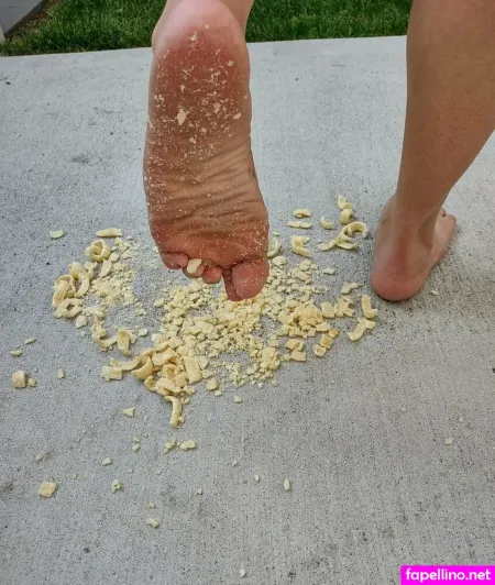 Take My Feet OnlyFans Thumbnail #R266aNqUH3