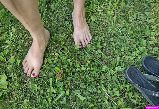 Take My Feet OnlyFans Thumbnail #Sg5CqYuL5n