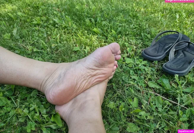 Take My Feet OnlyFans Thumbnail #bA9EswWkvR