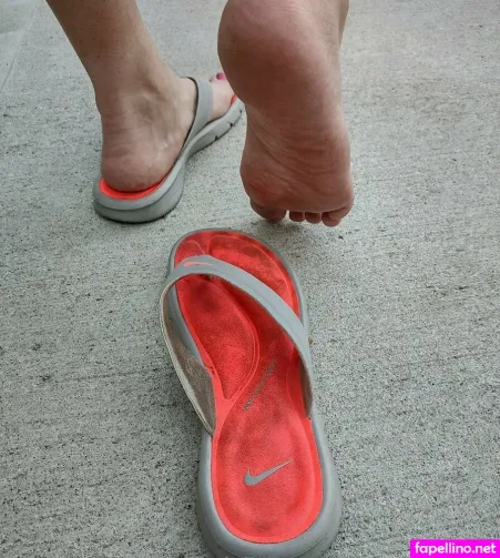 Take My Feet OnlyFans Thumbnail #iGpTrQFyXk