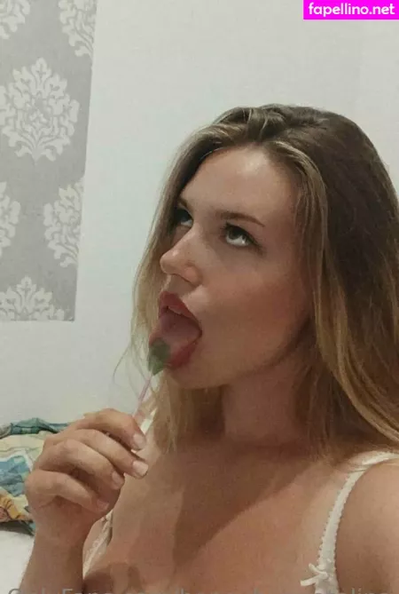 Talisnova OnlyFans Thumbnail #8GbBDFQmF5