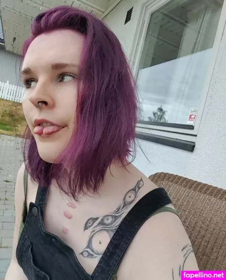 Tall Goth OnlyFans Thumbnail #KO1K586YhM