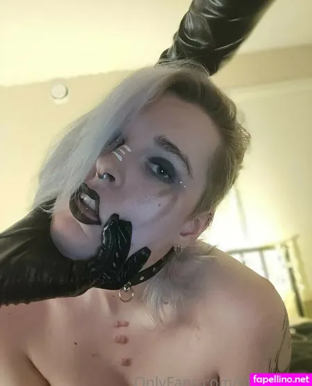 Tall Goth OnlyFans Thumbnail #YZZ3uTuAb9
