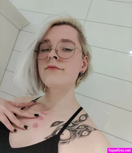 Tall Goth OnlyFans Thumbnail #kZ5eNUbuwZ