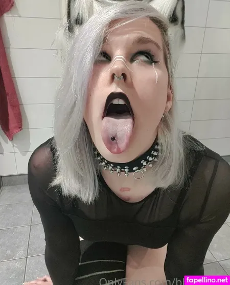 Tall Goth OnlyFans Thumbnail #nZQY9YrGhy