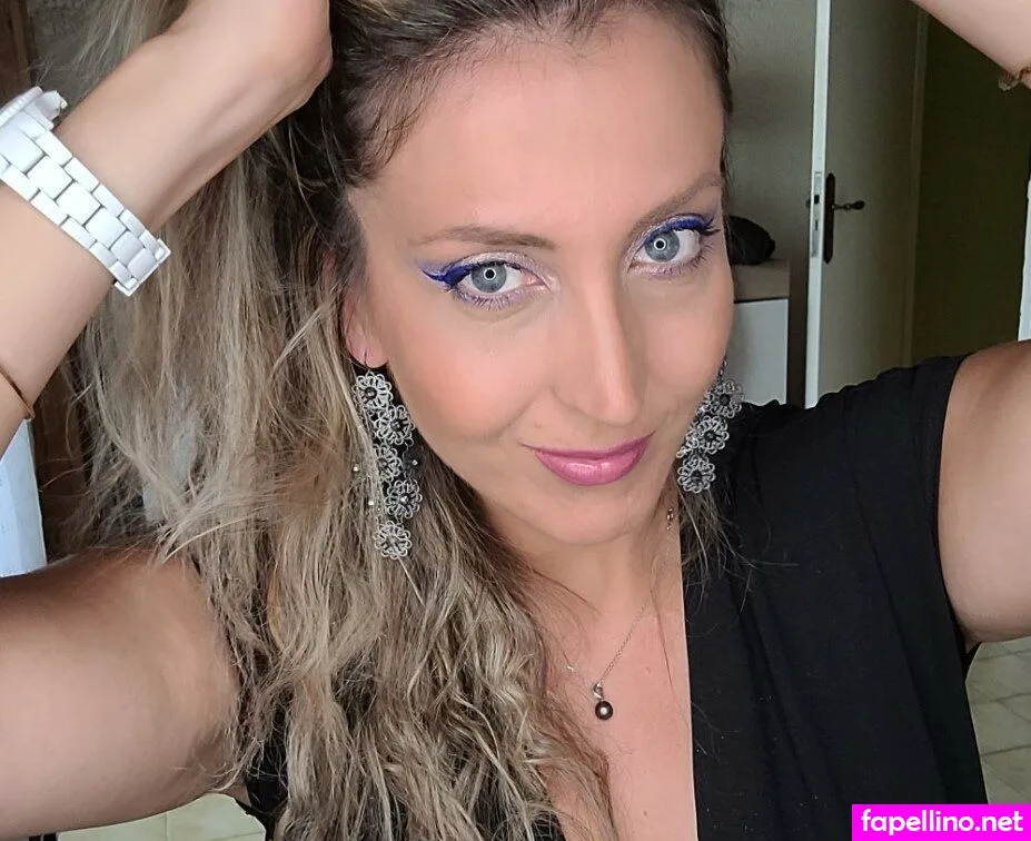 Caroline Legrand, oliviaanc, tallkaro Nude Leaked OnlyFans Photo #ebBzGmgTuY