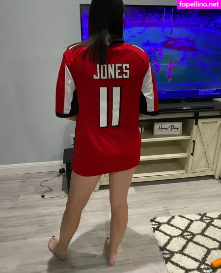 Tallsexywife OnlyFans Thumbnail #1M02GszSzE