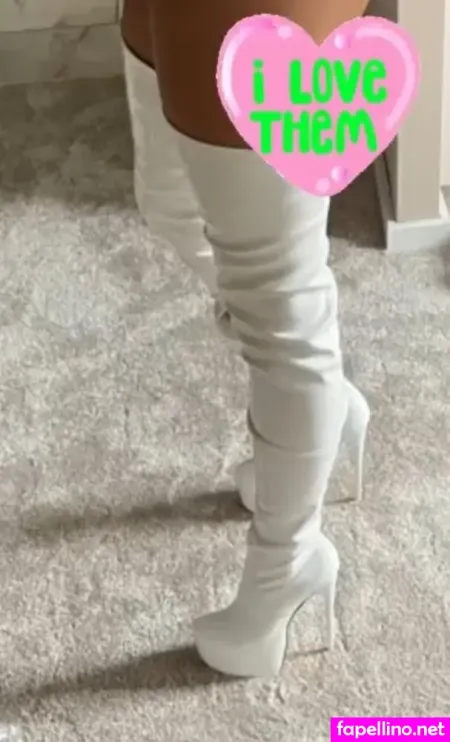 Tamia High Heels OnlyFans Thumbnail #UNBwmdXn7o