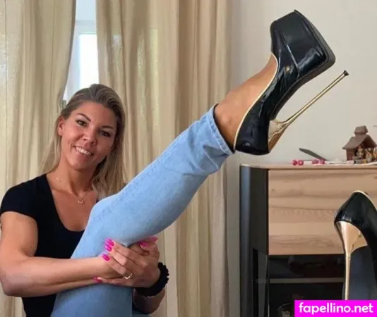 Tamia High Heels OnlyFans Thumbnail #YYNePtb1Rc