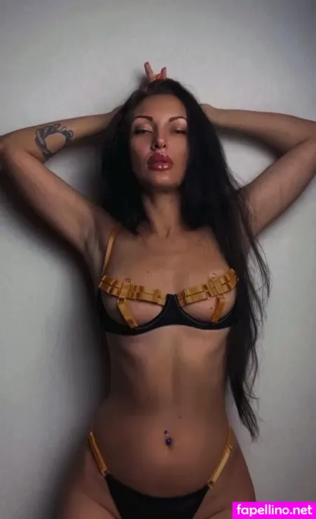 Tamila Flirt Couture OnlyFans Thumbnail #7gt98YJf0v