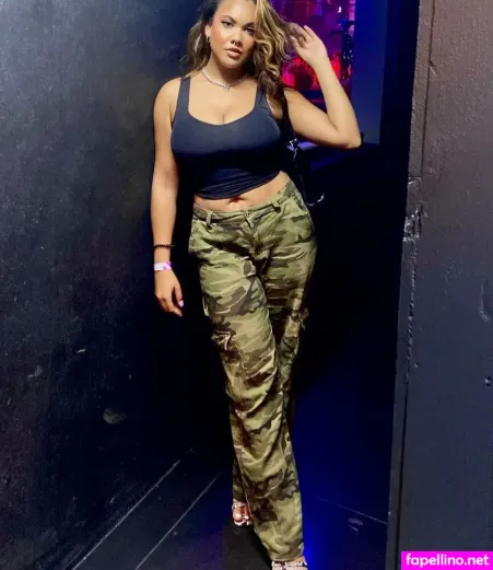 Tammy Lee Simpson OnlyFans Thumbnail #D5IDjWYsyj