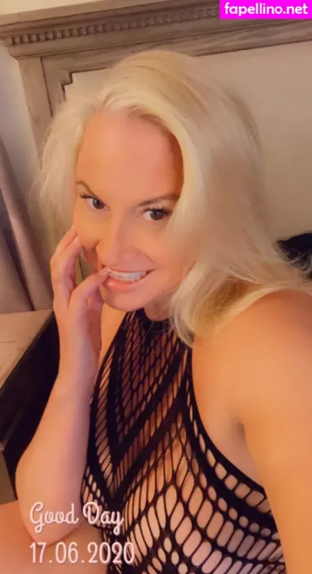Tammy Sunny Sytch OnlyFans Thumbnail #0l8XYiuYvC