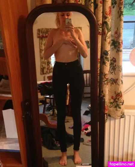 Tamsin Egerton OnlyFans Thumbnail #RwryA9m6im