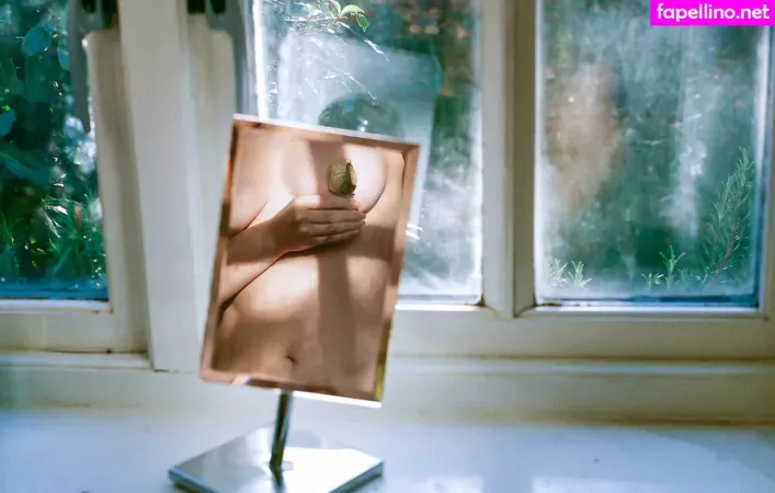 Tan Smith OnlyFans Thumbnail #icHmmtYvMI