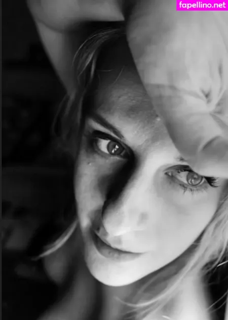 Tan Smith OnlyFans Thumbnail #xCRyx4V3ba