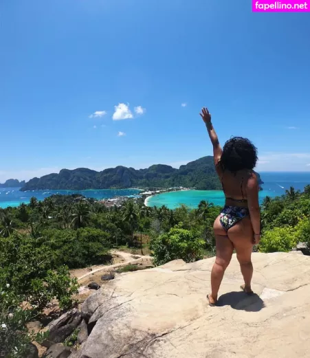 Tana Habibi OnlyFans Thumbnail #4h0Js3YyG5