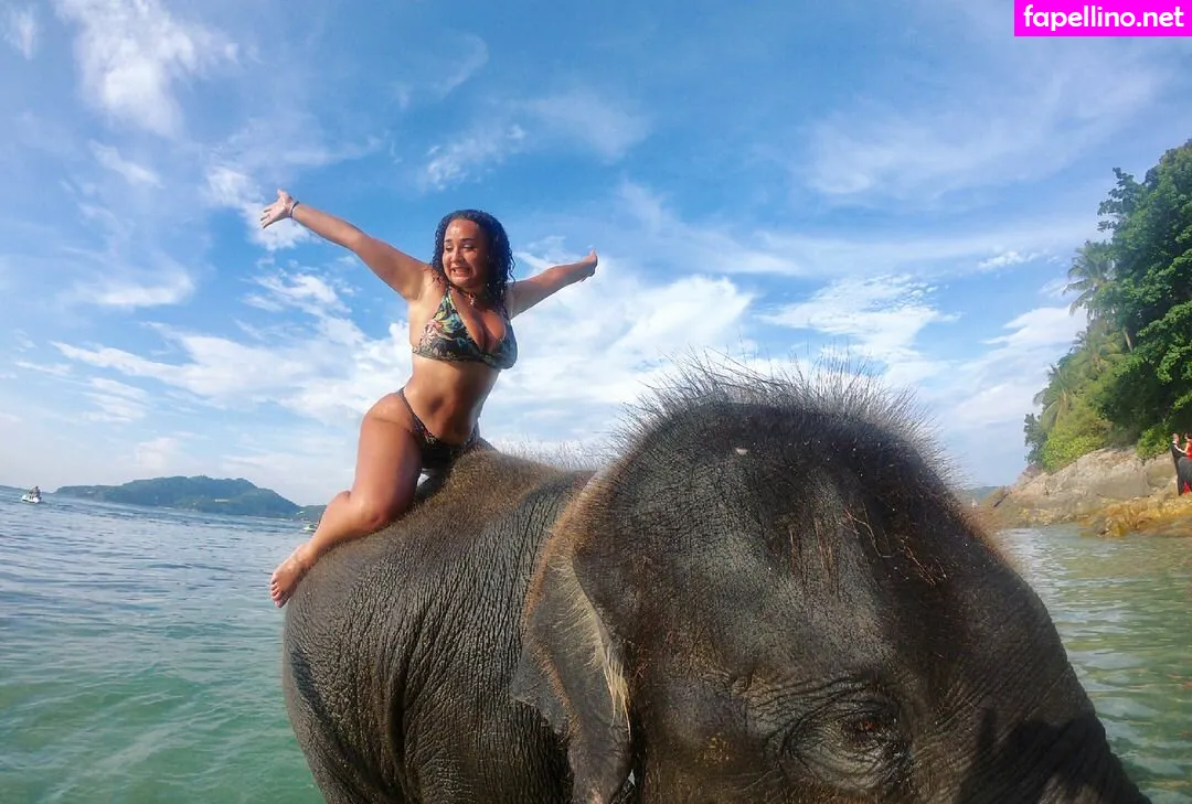 queenofhabibiss Nude Leaked OnlyFans Photo #He4FdIvm9S