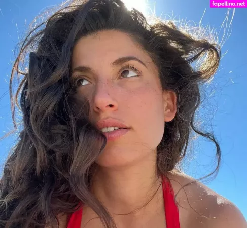 Tania Raymonde OnlyFans Thumbnail #fj4OaHN2Hg