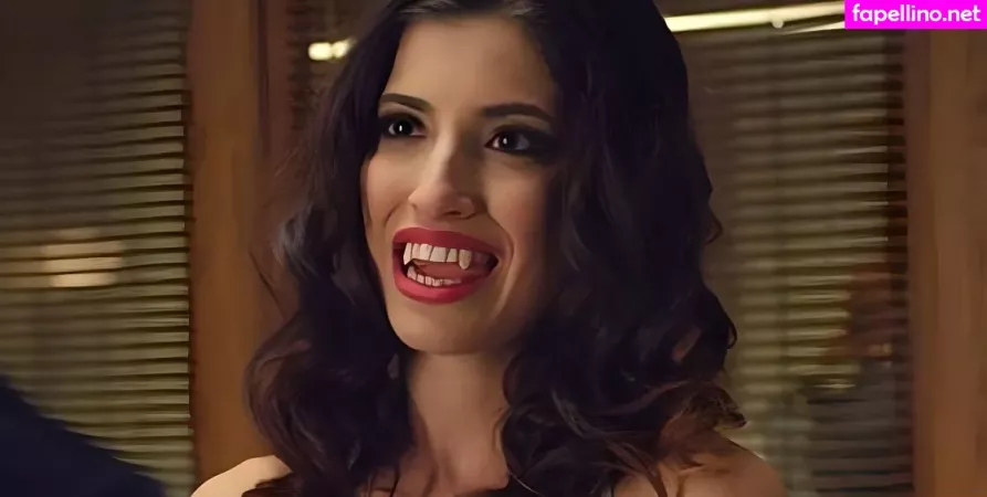 Tania Raymonde OnlyFans Thumbnail #ikWq19JewI