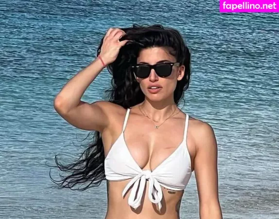 Tania Raymonde OnlyFans Thumbnail #uQx6EWoAOv