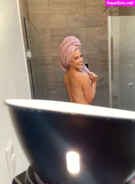 Tania Riquenes OnlyFans Thumbnail #09WMtYlGvb