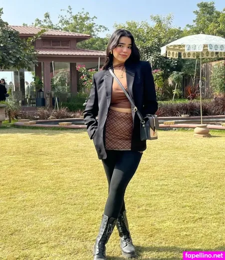 Tanya Khanna OnlyFans Thumbnail #OXZjKgHDLW