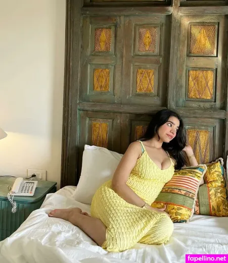 Tanya Khanna OnlyFans Thumbnail #SnoR7gSac5