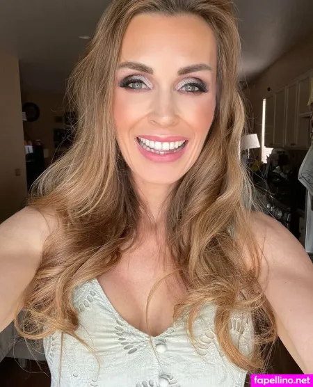 Tanyatatefree OnlyFans Thumbnail #6fcroYclH8