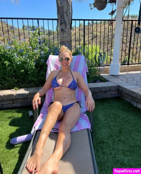 Tanyatatefree OnlyFans Thumbnail #CaQR3nULgz