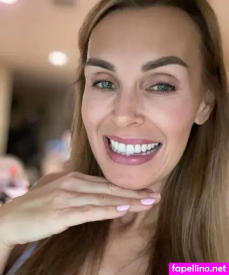 Tanyatatefree OnlyFans Thumbnail #ksVln5jumI