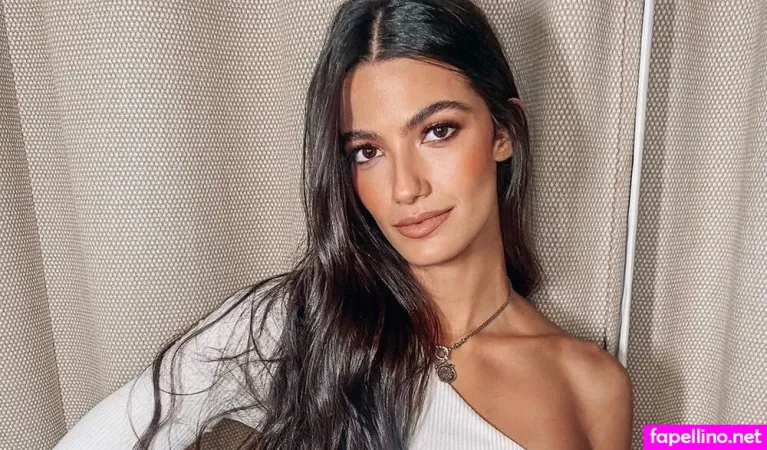 Tara Emad OnlyFans Thumbnail #twPFE0XG8B