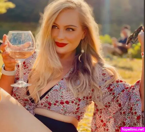 Tara Jacobs OnlyFans Thumbnail #mN1zanxXfo