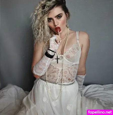 Tara Lee Main Profile Photo